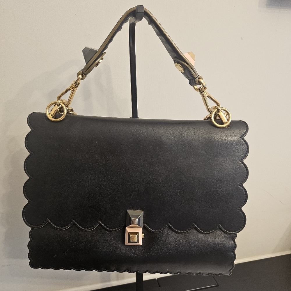 Fendi Kan I Scalloped Leather Chain Bag | Black | - Picture 13 of 14